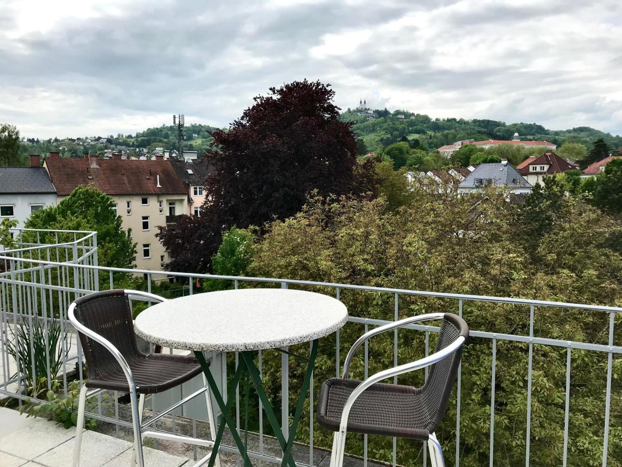 Stadtoase Mit Traumhaftem Ausblick 린츠 외부 사진